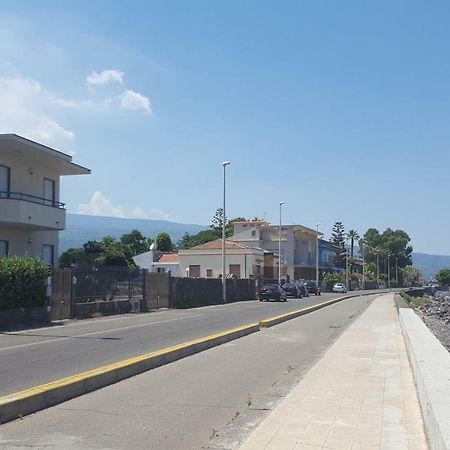 Casa Del Levante Рипосто Экстерьер фото