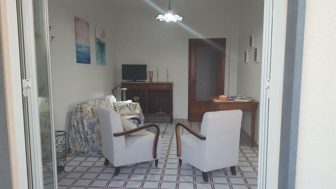 Casa Del Levante Рипосто Экстерьер фото