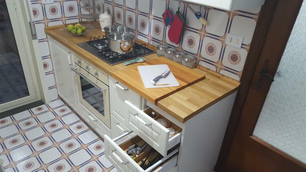 Casa Del Levante Рипосто Экстерьер фото