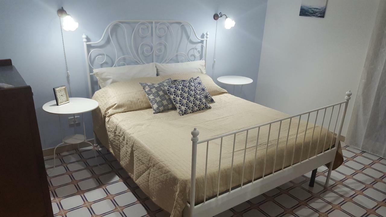 Casa Del Levante Рипосто Экстерьер фото