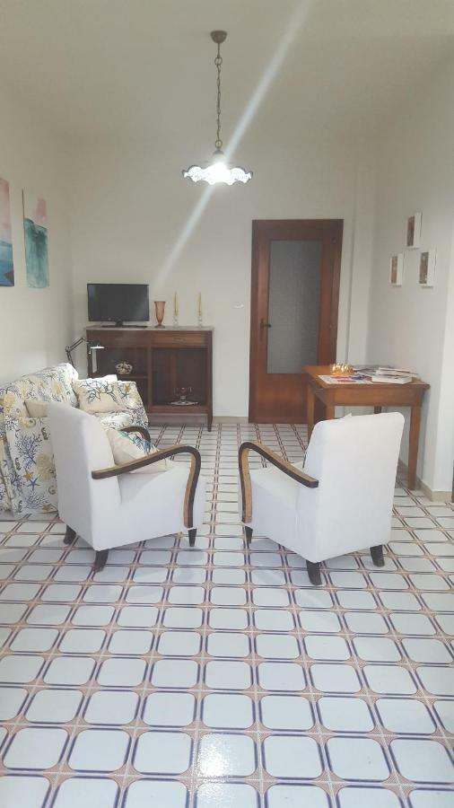 Casa Del Levante Рипосто Экстерьер фото